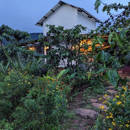 Апартаменти Ivy Coffee Farm - Garden House Duc Trong Екстер'єр фото